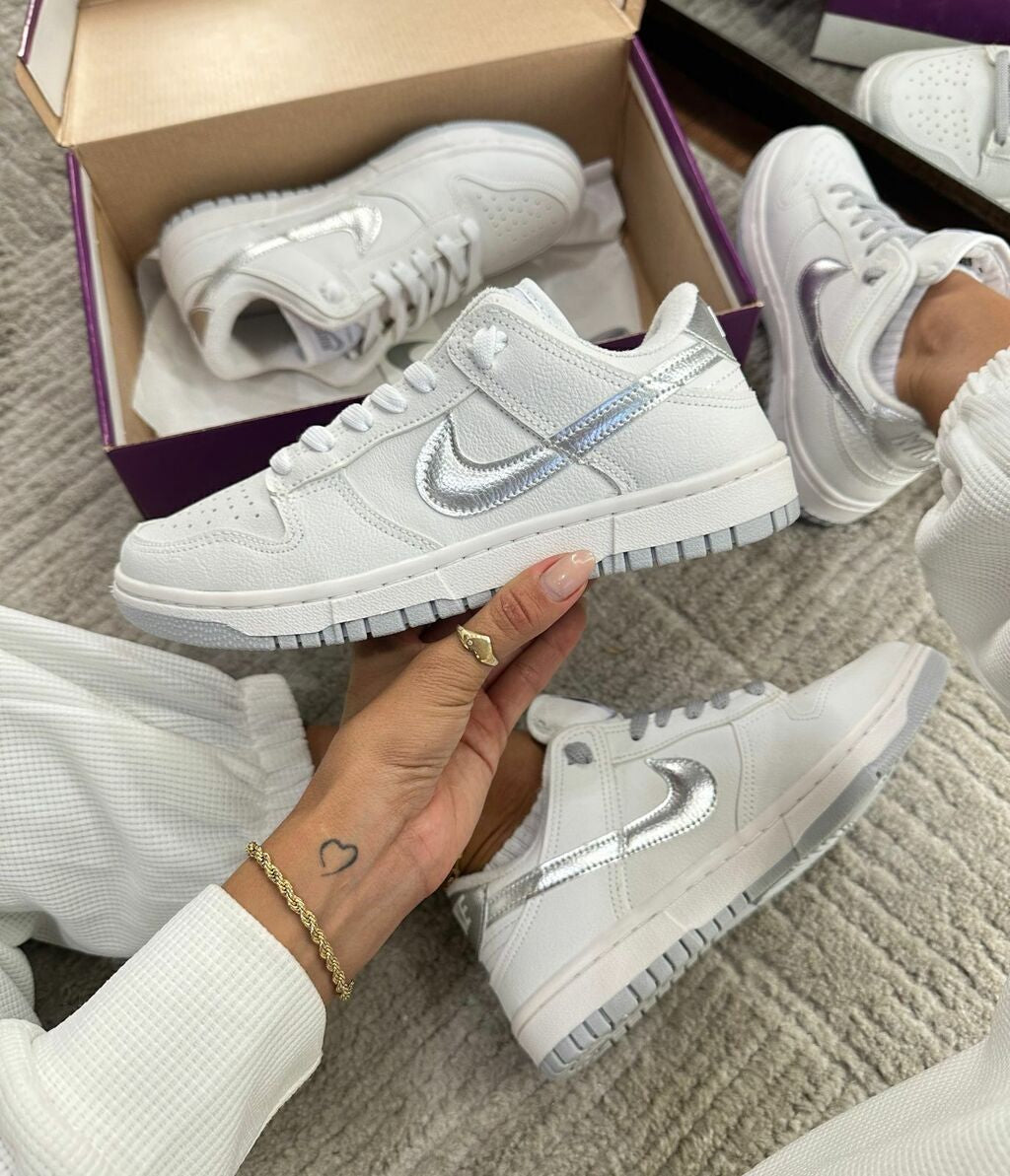 Nike Dunk Low | Branco